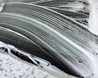 汽車玻璃水消泡劑使用案例